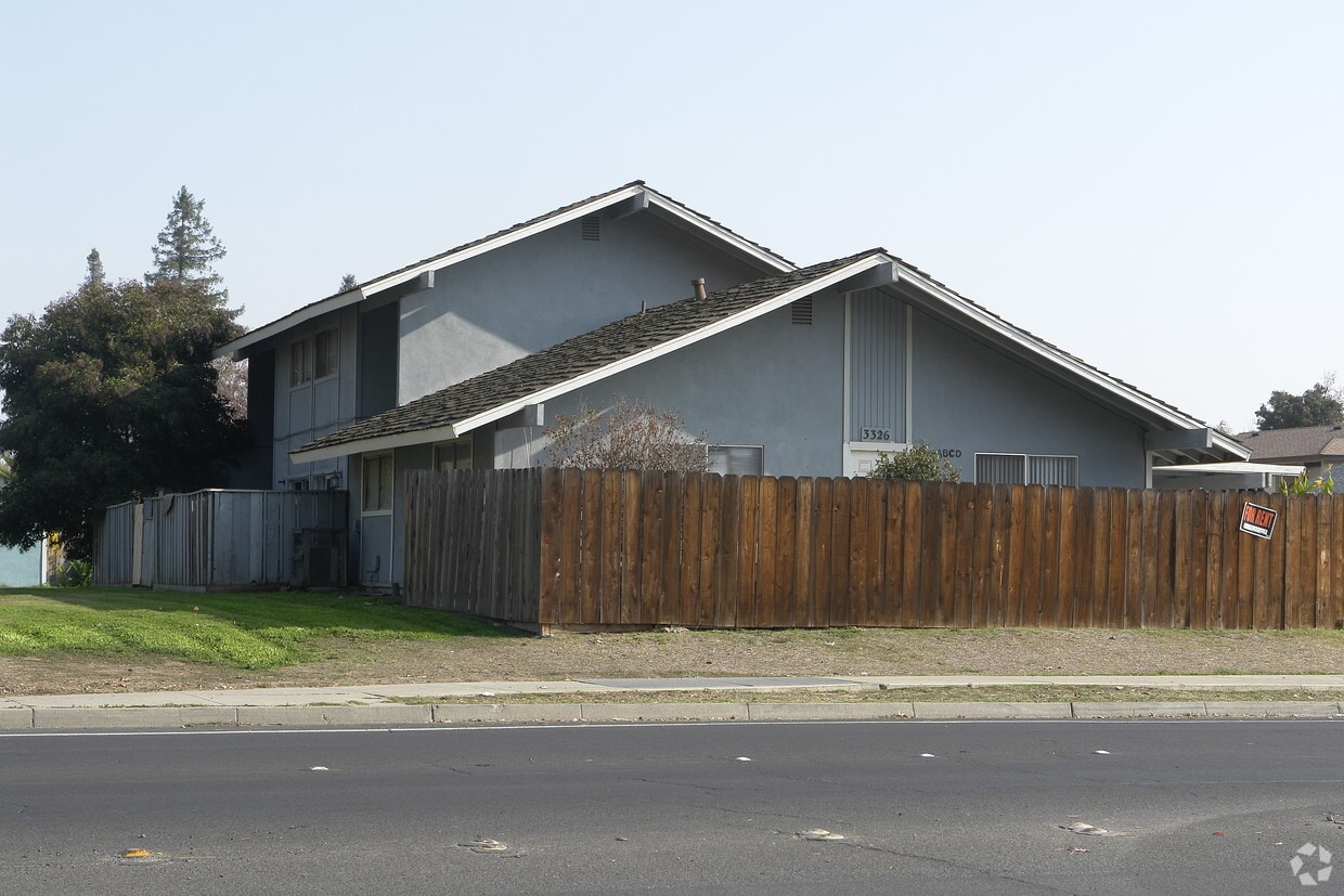 Building Photo - 3326 R St