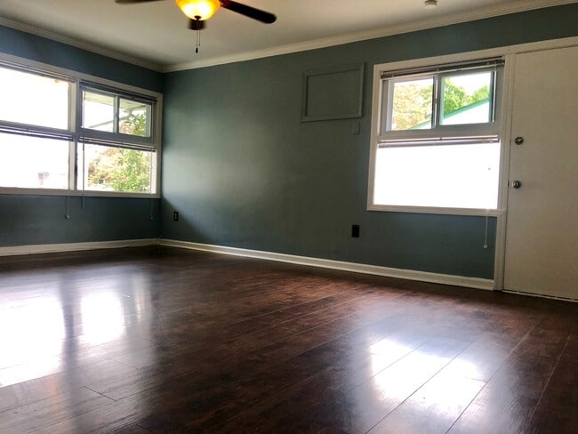 Foto del edificio - Coming Soon! Four Bedroom Beauty in Levitt...