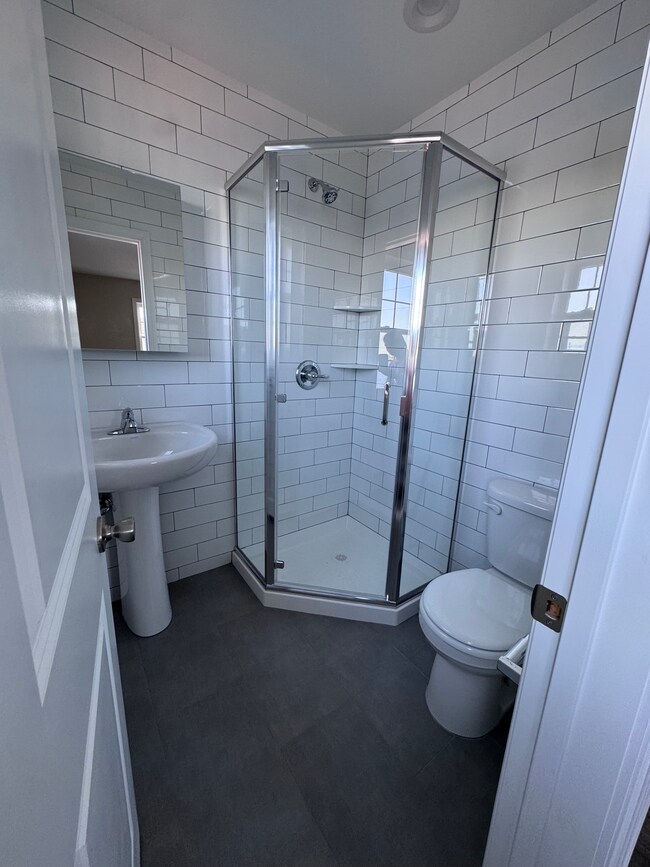 Foto del edificio - 6204 Hillmeyer Rd