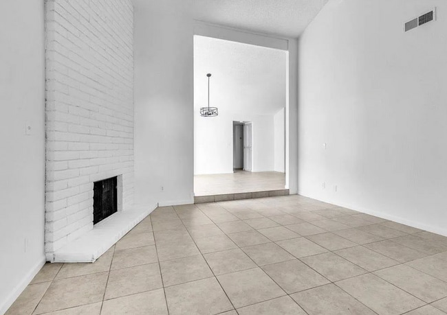 Foto del edificio - Beautiful 3/2 duplex in Citrus Heights!