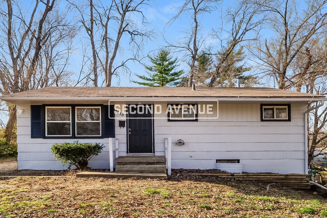 Primary Photo - 7615 E 48th Ter