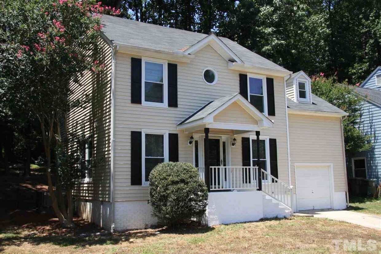 Primary Photo - 114 Tapestry Terrace