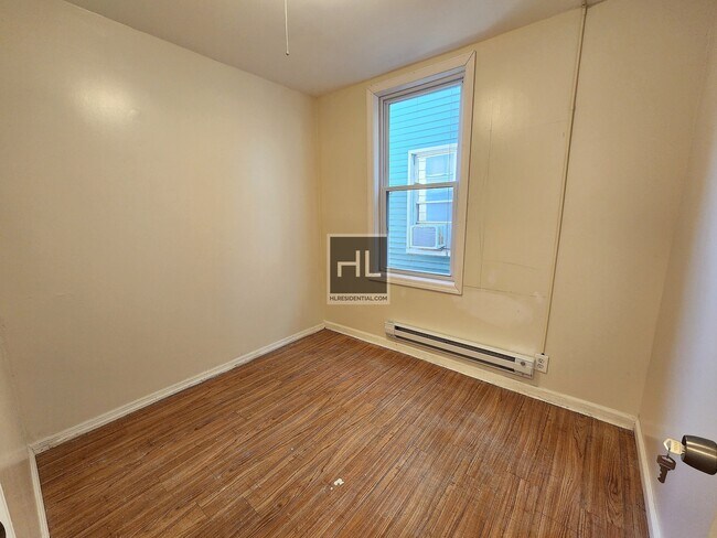 Building Photo - 59 PLACE WOODSIDE