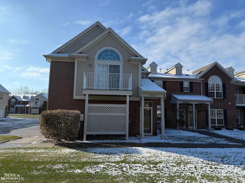 Foto principal - 27017 Carrington Pl