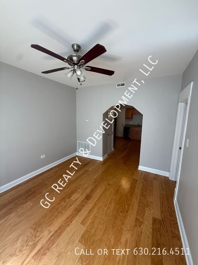 Foto del edificio - 1702 N Campbell Ave