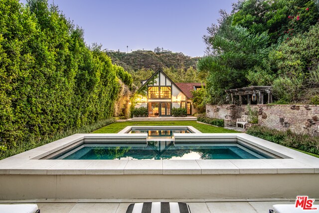 Foto principal - 1524 Stone Canyon Rd