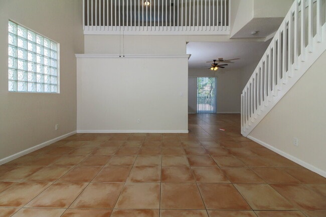 Building Photo - 5419 NW 121st Ave