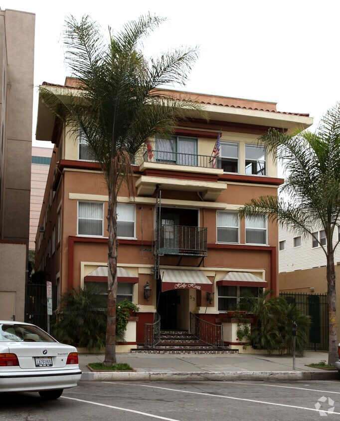 Primary Photo - Holly House