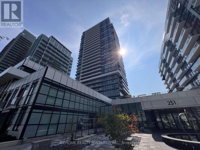 Building Photo - 251-2251 Manitoba St