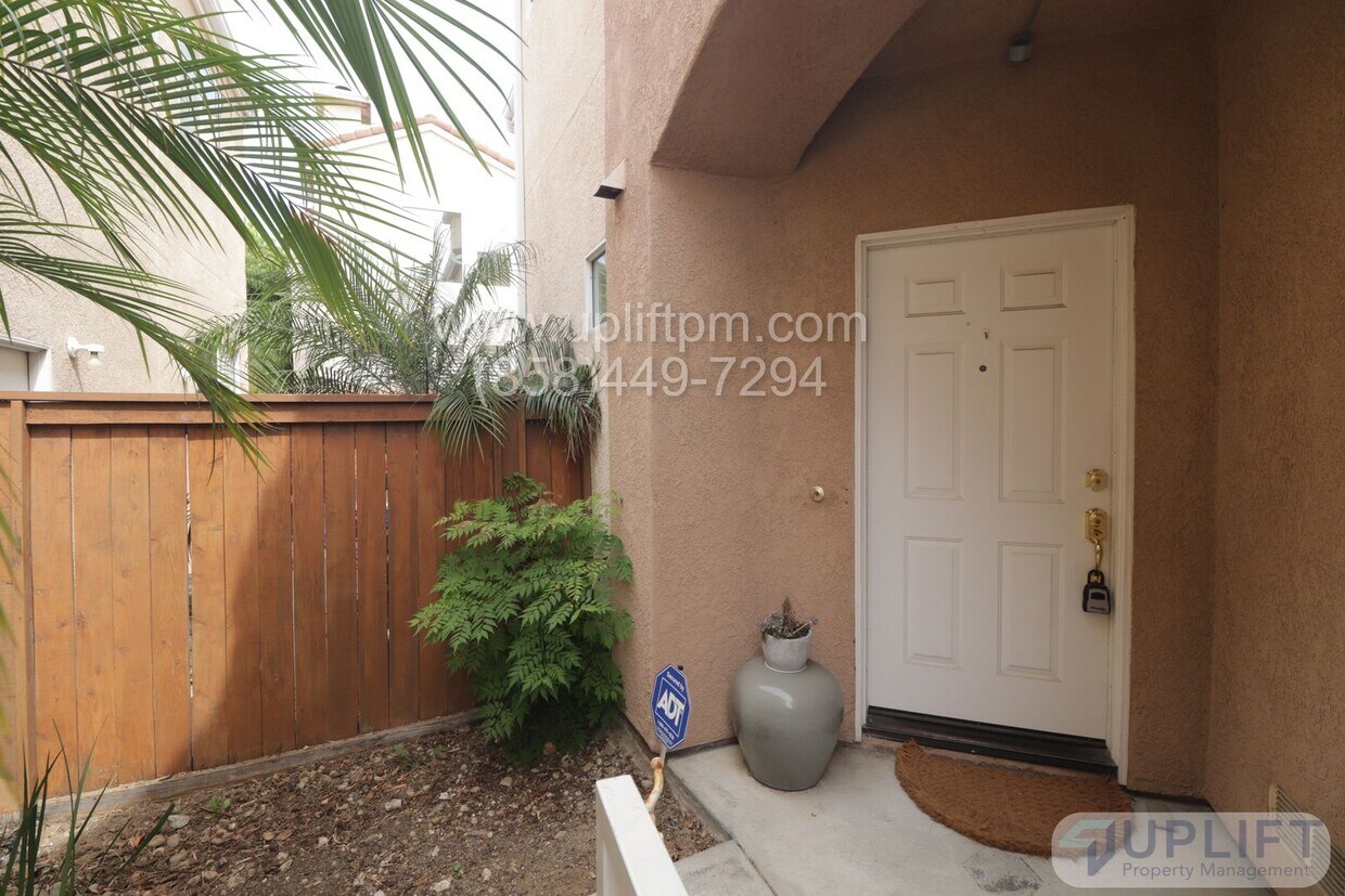 Building Photo - 3 Bed, 2.5 Bath Condo in Cornerstone Scrip...