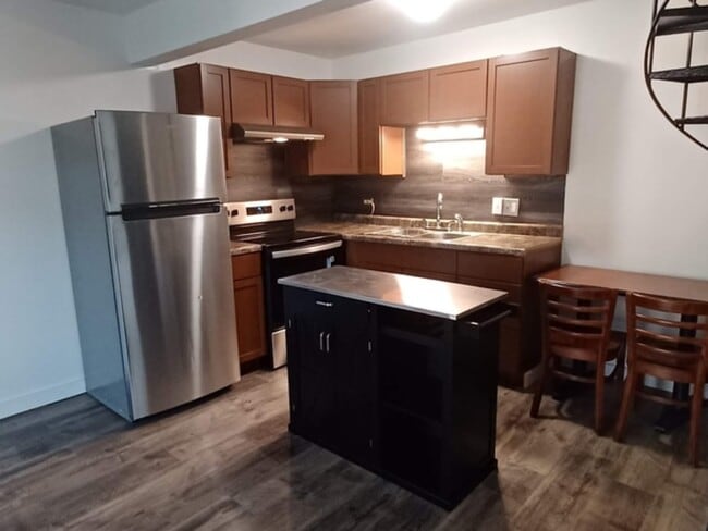 Building Photo - 60 Aspen Colony