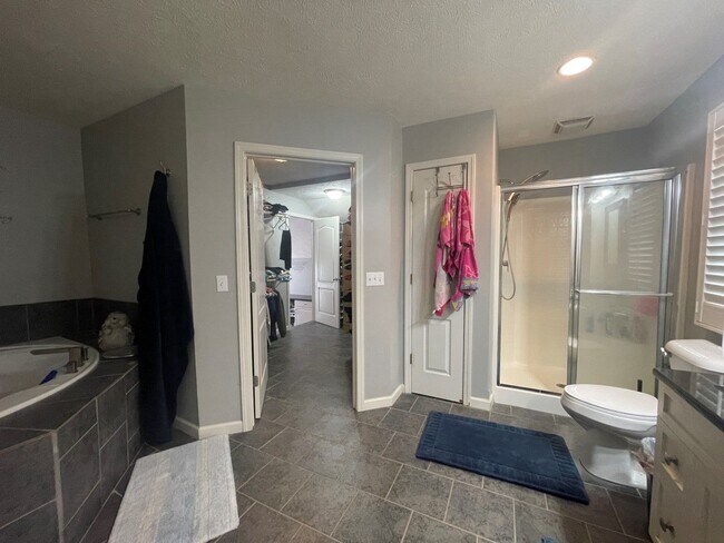 Foto del edificio - Bellevue Home For Rent!