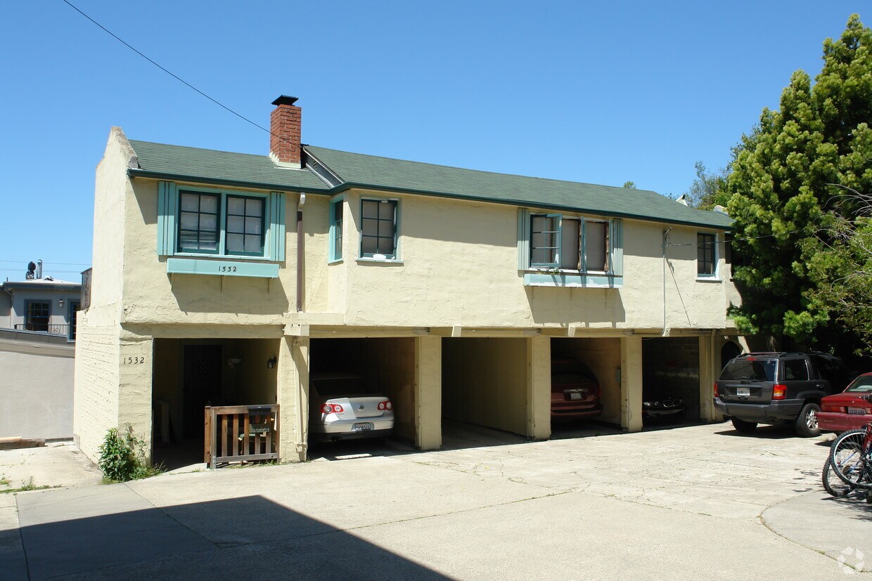 Primary Photo - 1530-1532 Arch St