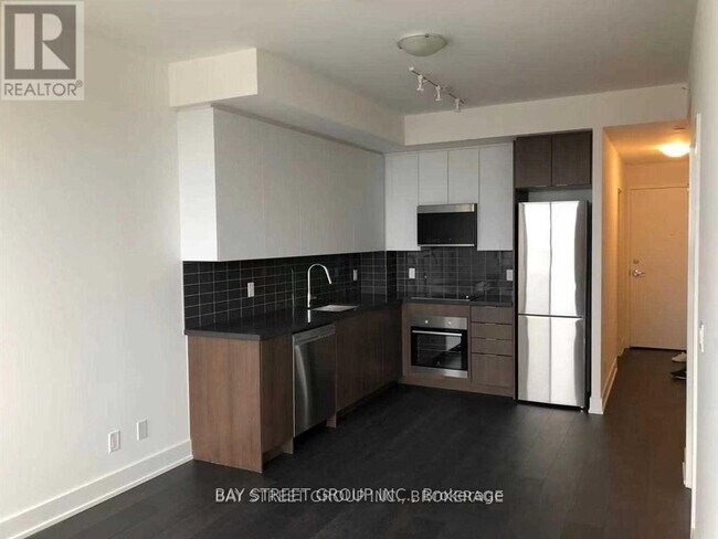 Building Photo - 297 Oak Walk Dr