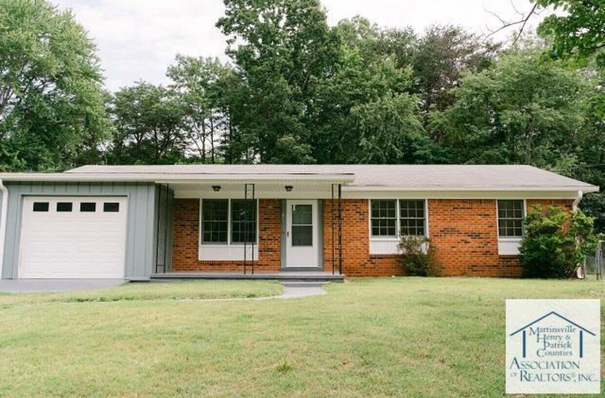 Primary Photo - 56 Crescent Ct