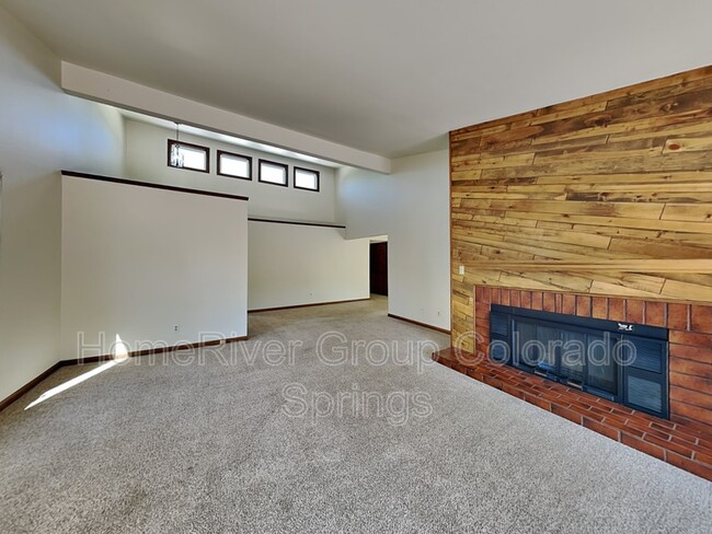 Building Photo - 3125 Broadmoor Valley Rd