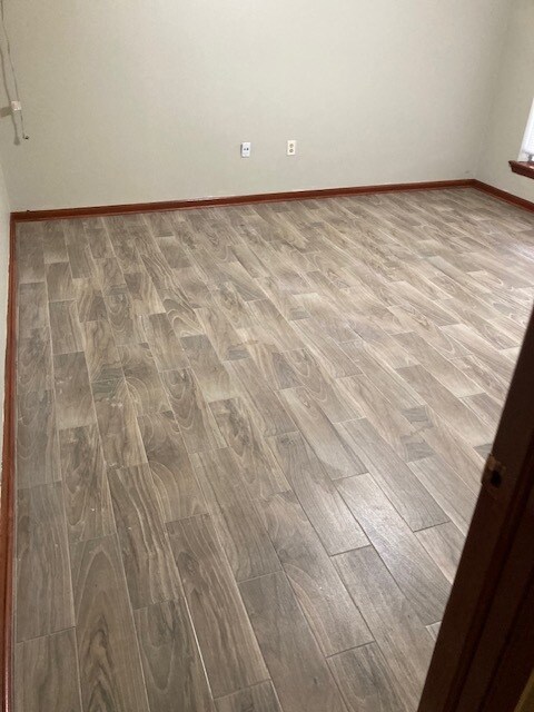 Foto del edificio - 5884 Crestway Ave