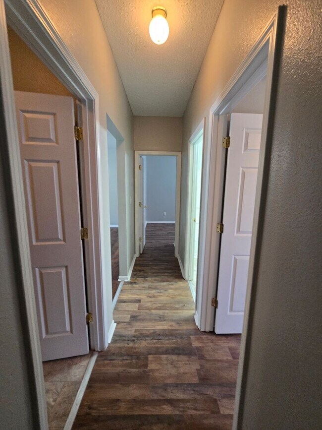 Building Photo - 509 Bridgestone Dr