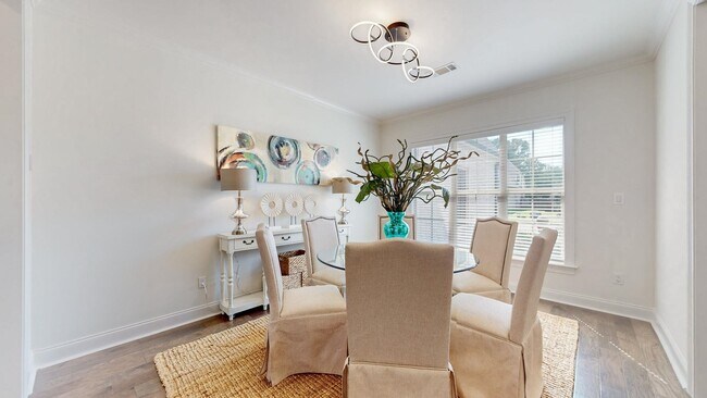 Foto del edificio - 4762 Magnolia Pk Cir W