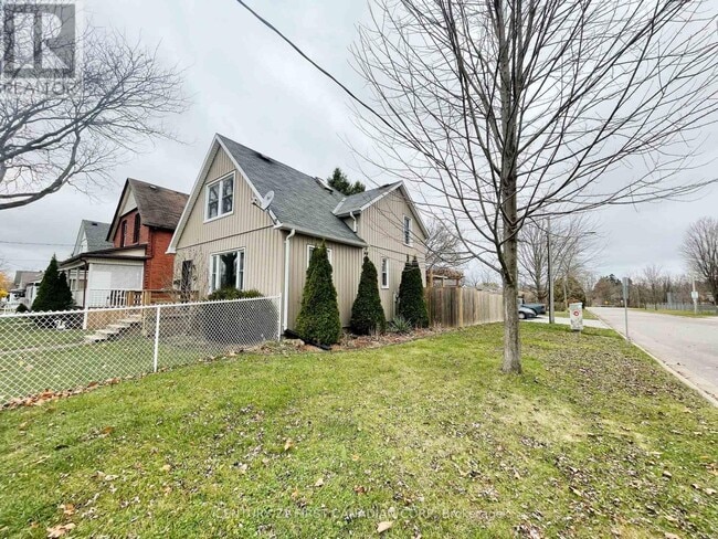 Building Photo - 64 Edward St