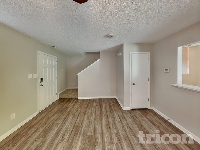 Foto del edificio - 535 Railway Pl SW