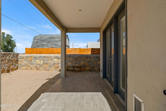 Foto del edificio - 13268 Coldham St