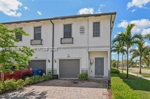 Foto del edificio - 689 SW 11th St