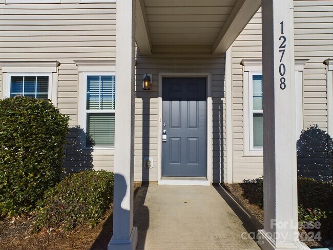 Foto del edificio - 12708 Persimmon Tree Dr
