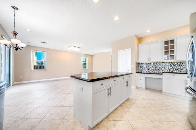 Foto del edificio - 2324 Simonson Dr