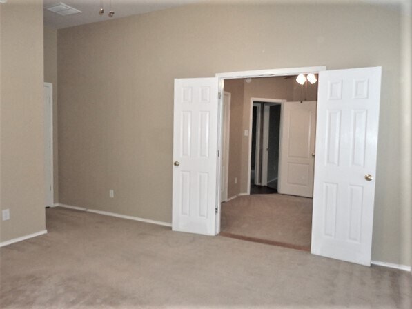 Building Photo - 2606 Slider Ct