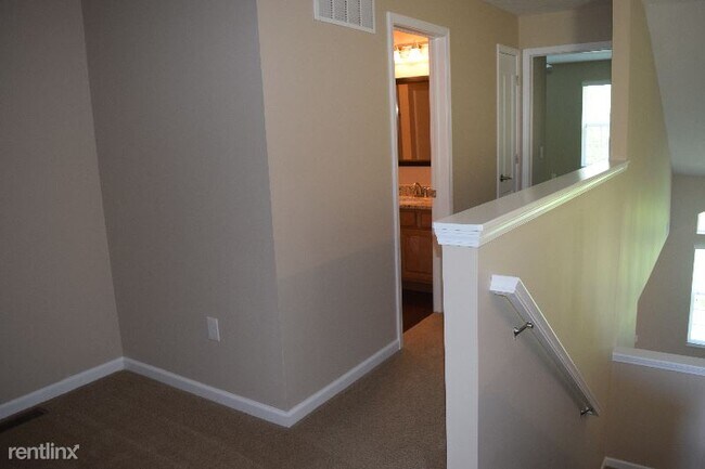 Foto del edificio - 3 br, 3 bath Condo - 78 Lakes at Cheshire Dr.