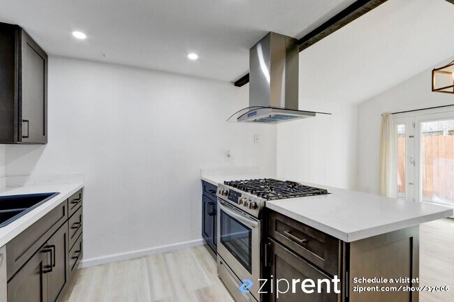 Foto del edificio - 4750 Orange Grove Ave