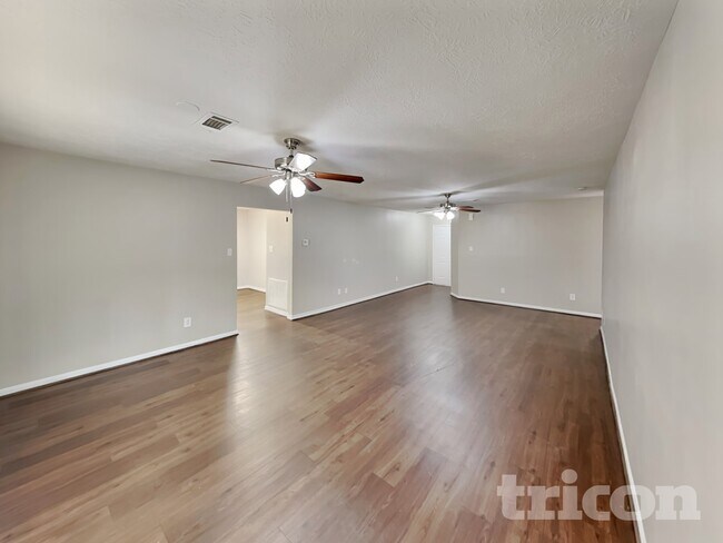 Foto del edificio - 28707 Binefield St