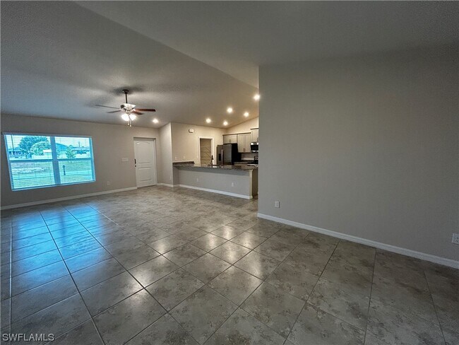 Foto del edificio - 1005 NE 39th Terrace