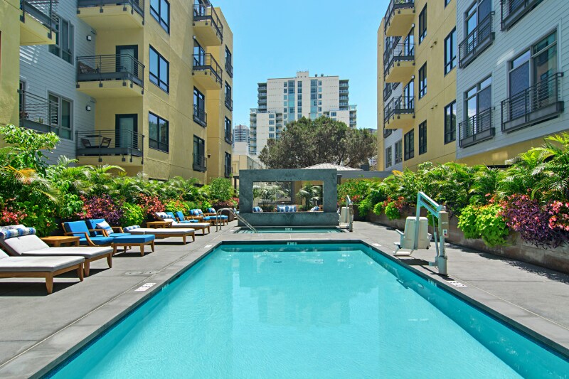 Foto principal - 889 Date St