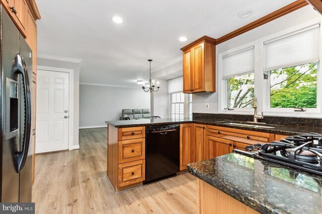 Building Photo - 10173 Strawflower Ln