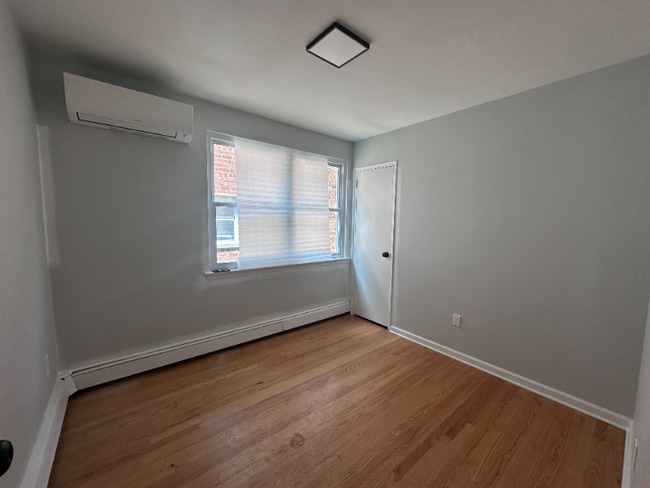 Building Photo - 1181 Neill Ave