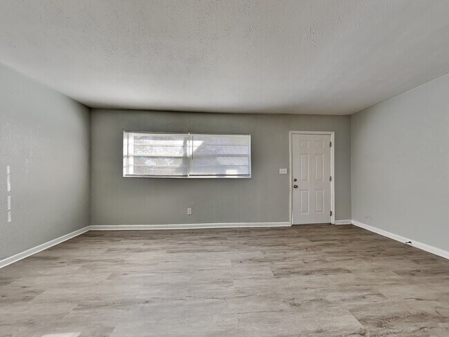 Building Photo - 5718 Porsche Rd