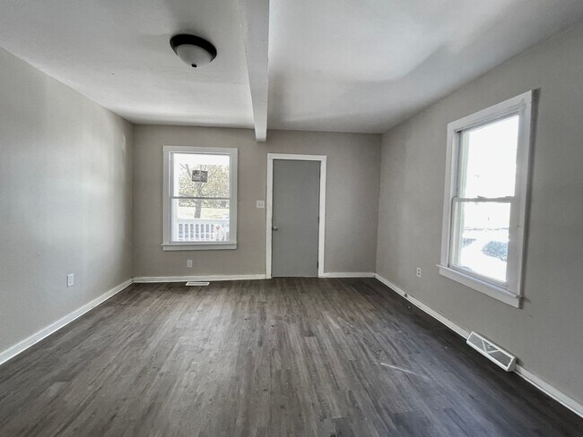 Foto del edificio - PRICE IMPROVEMENT Stunning 3 Bedroom Home ...