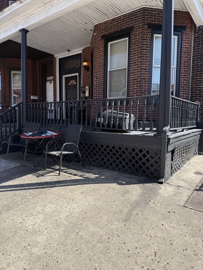THE WHEELER 217 - 217 Hamilton Ave