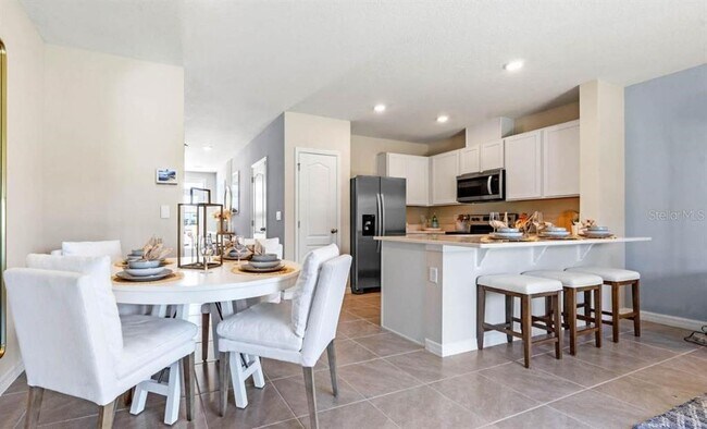 Foto del edificio - 1642 Rock Elm Rd