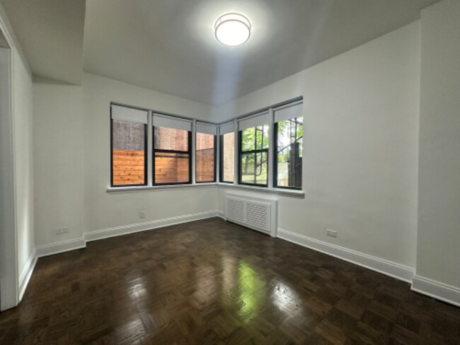 Building Photo - 20 Beekman Pl