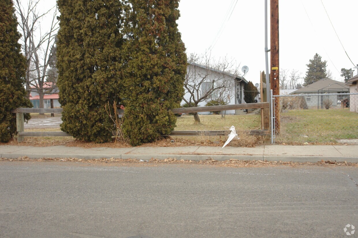Foto del edificio - 805 E Central Ave