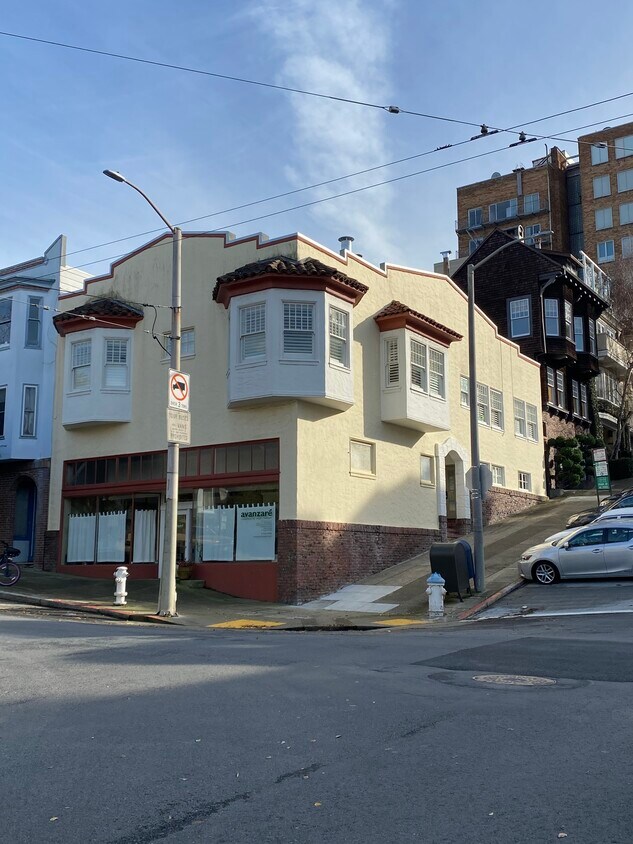 Primary Photo - 2662 Baker St