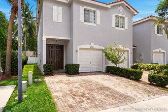 Building Photo - 6720 Cypress Walk Terrace