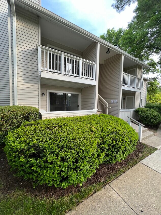 Photo - 13106 Wonderland Way (Germantown, MD)