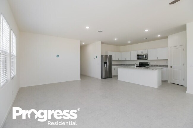 Building Photo - 35439 W San Capistrano Ave