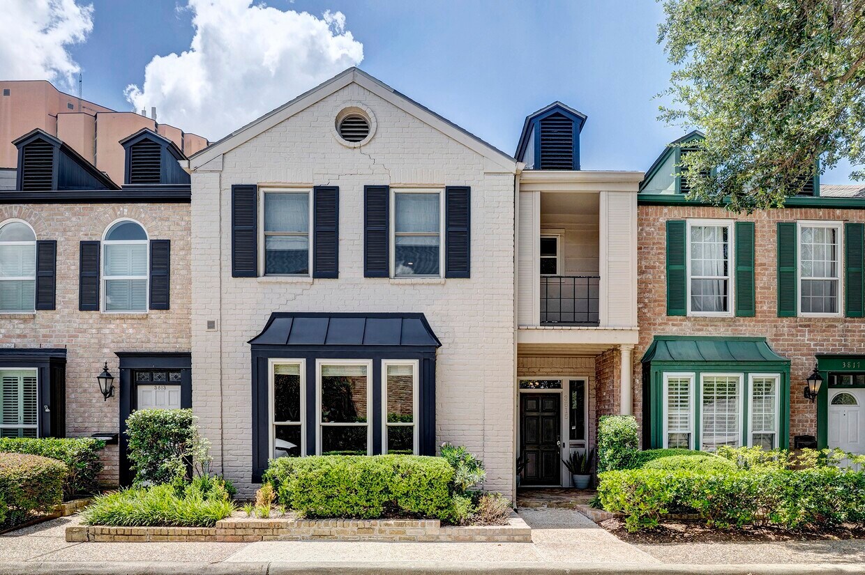 Primary Photo - 3815 Wakeforest St