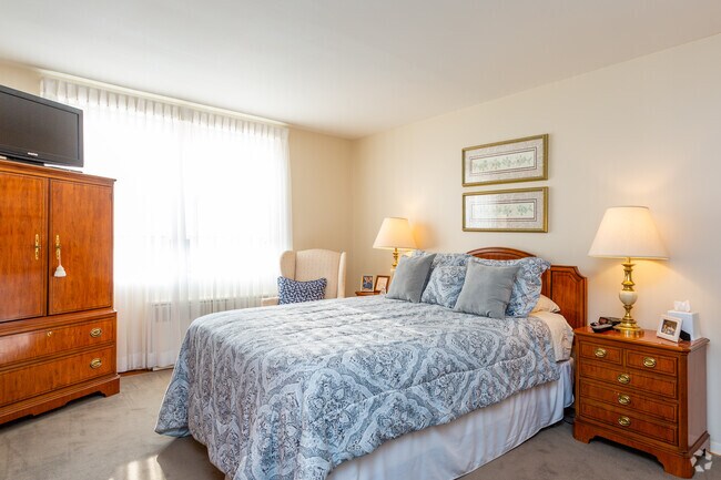 3HAB, 2BA - 1180 ft² - River House