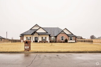 Building Photo - 7044 Chestnut Ln